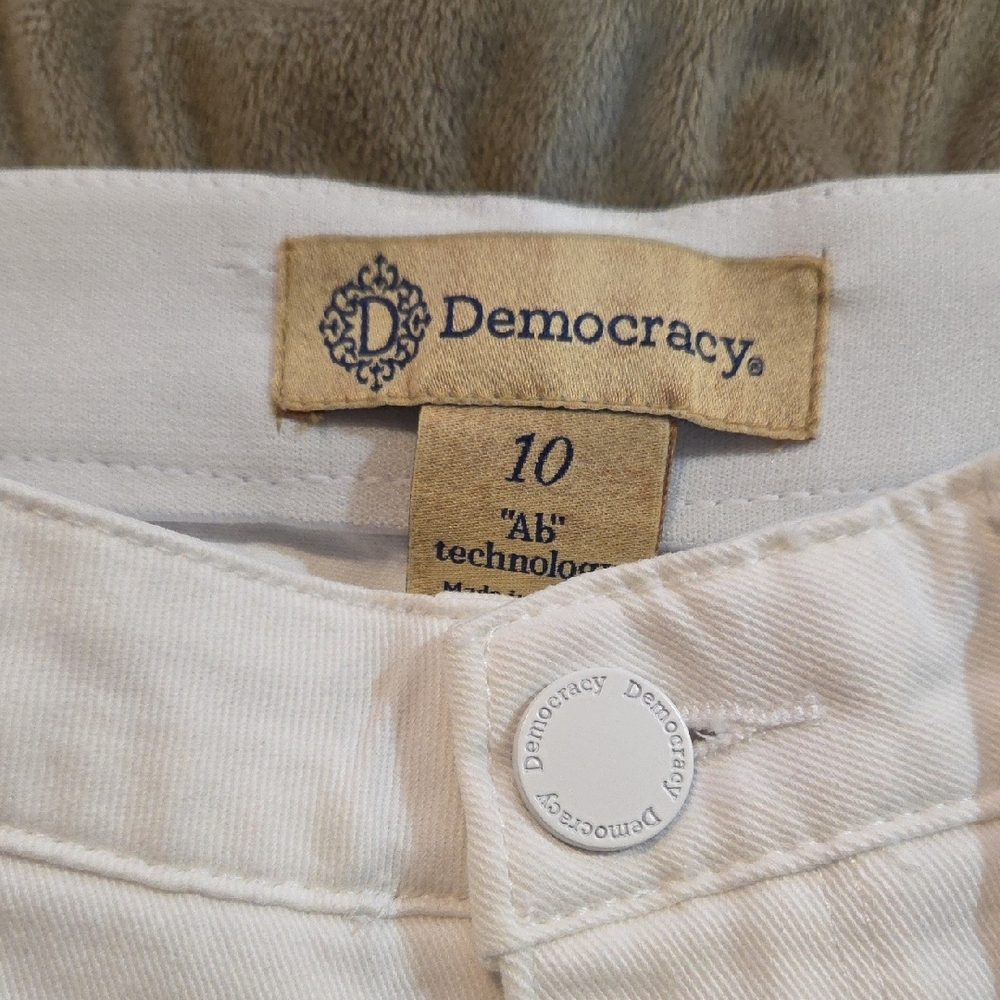 Democracy Women's Straight Leg White Jeans - Picture 2 of 5
